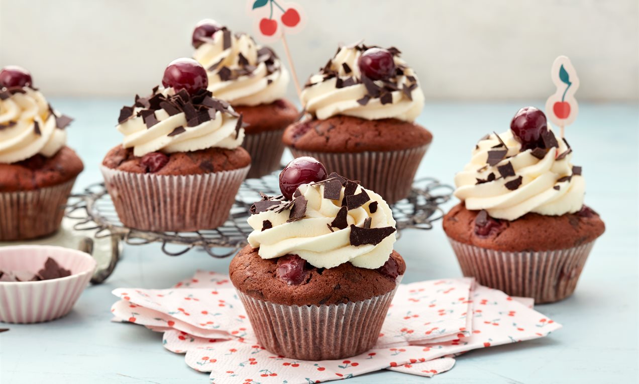 Schwarzwälder Kirsch-Cupcakes Recept | Dr. Oetker