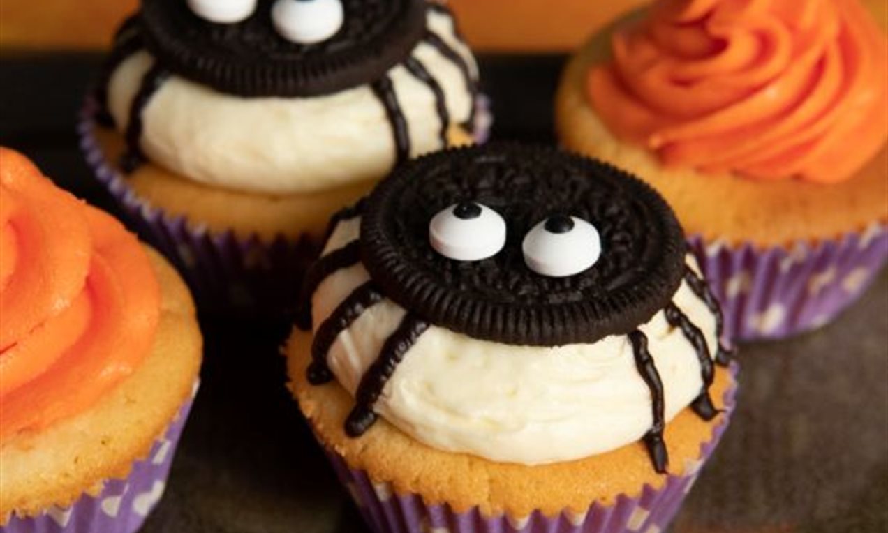 Picture - Halloween Cupcake Spin